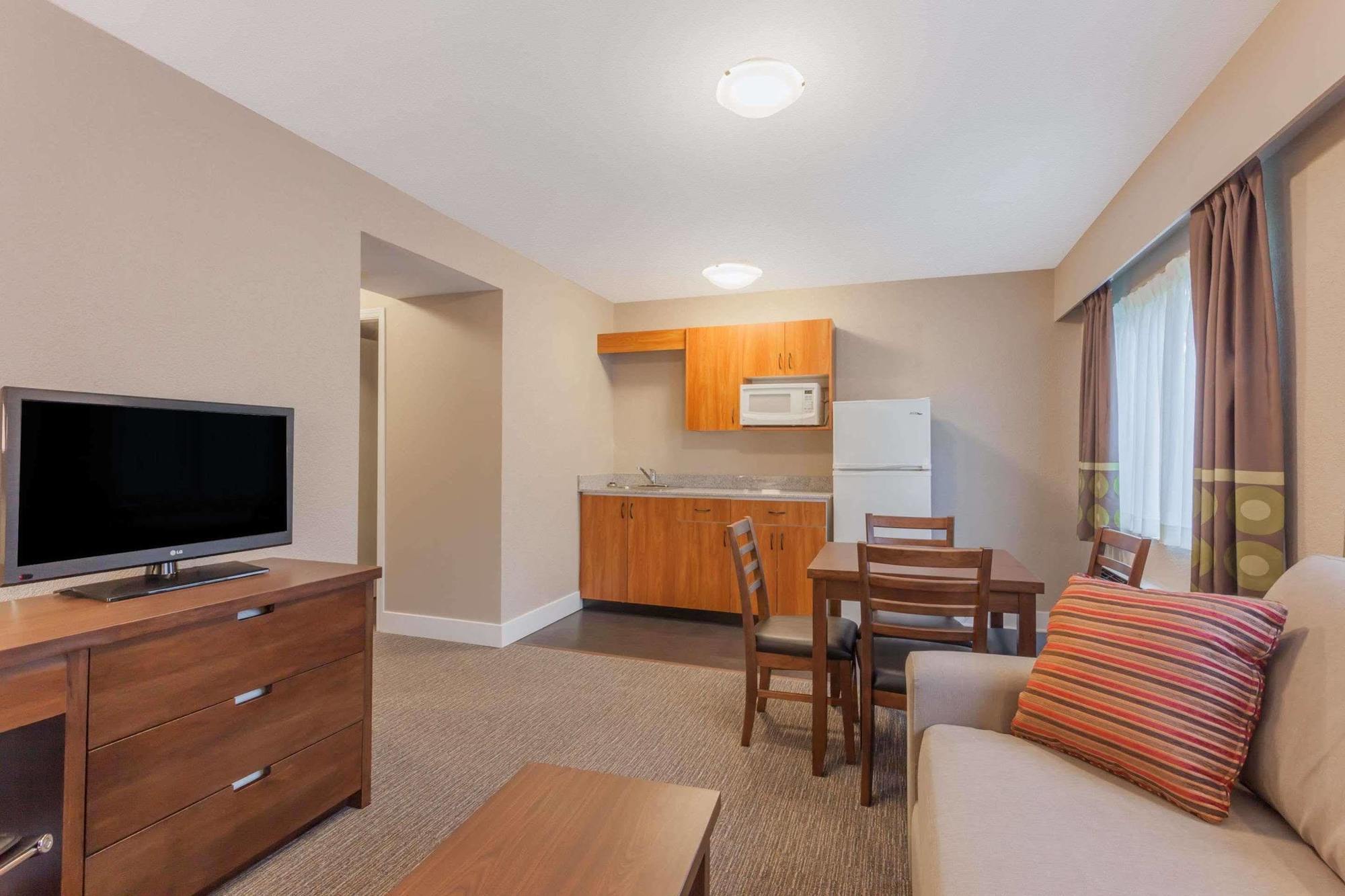 Super 8 By Wyndham Abbotsford Bc Ξενοδοχείο Εξωτερικό φωτογραφία